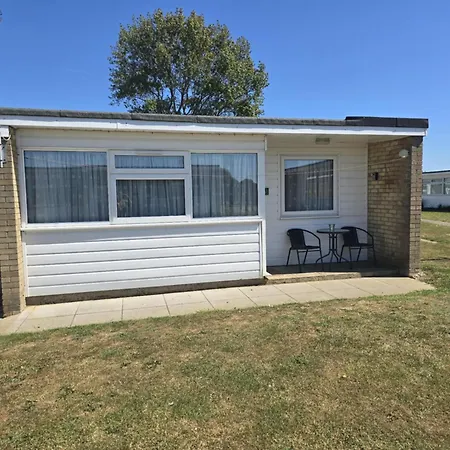 103 Sunbeach South Facing 2 Bed Chalet M And T Chalets Great Yarmouth Exterior photo